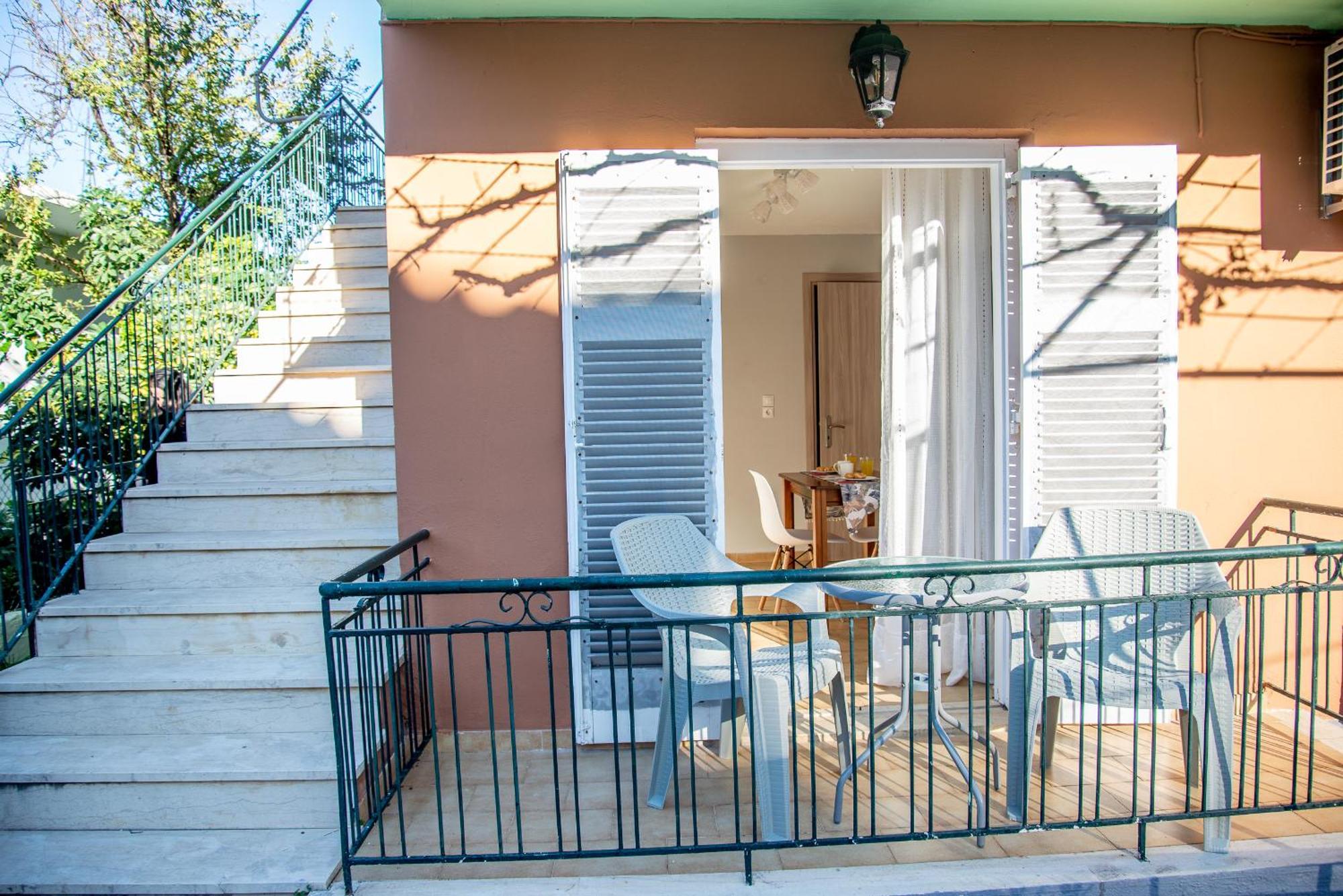 The Grapevine Rooms Poros  Exterior foto